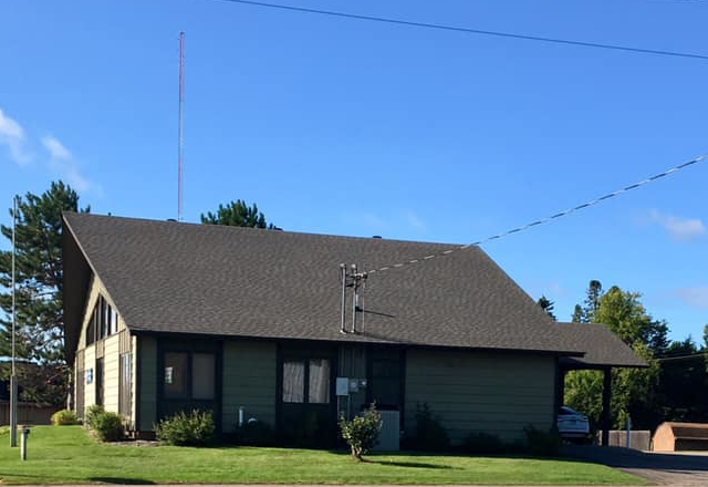Asphalt roofing job for business