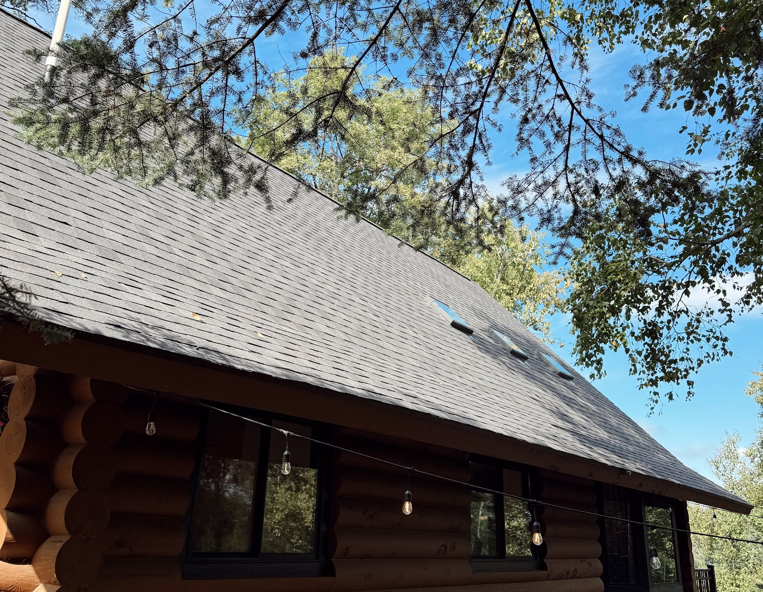 Kendra Johnson review roofing job side picture